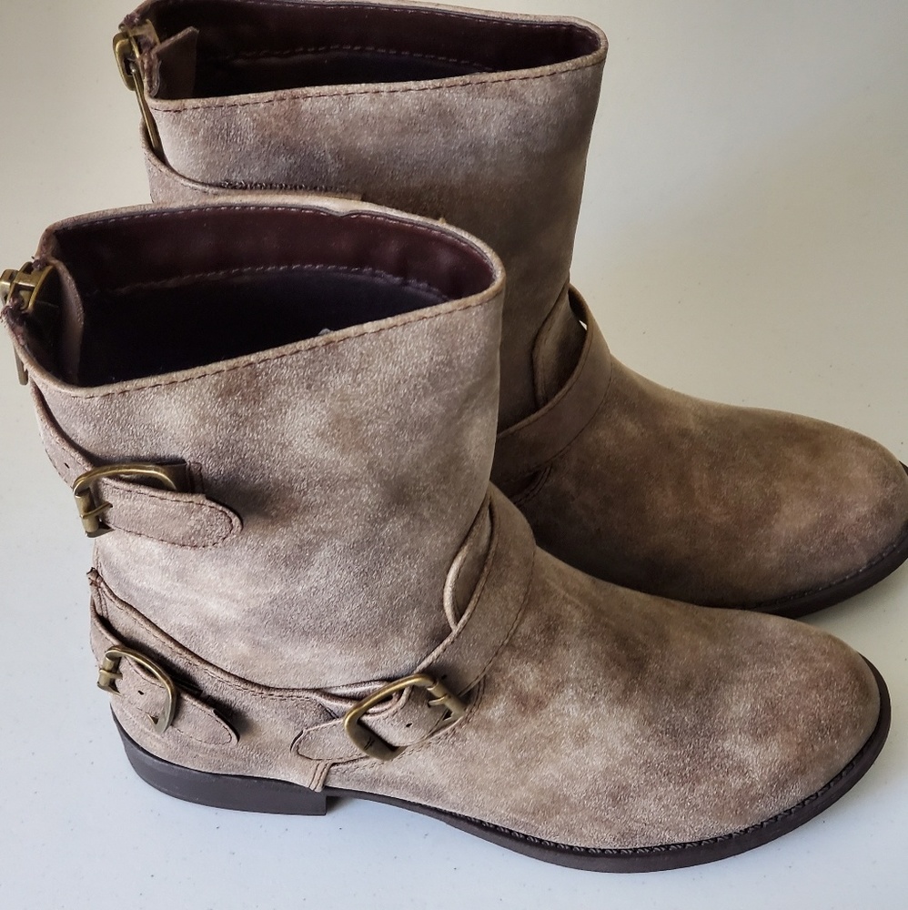 SODA Taupe Short Boots